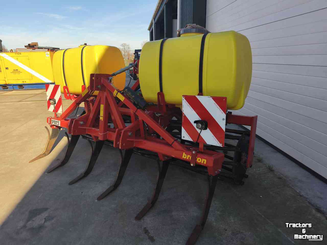 Deep subsoiler Evers Breton frontcultivator.