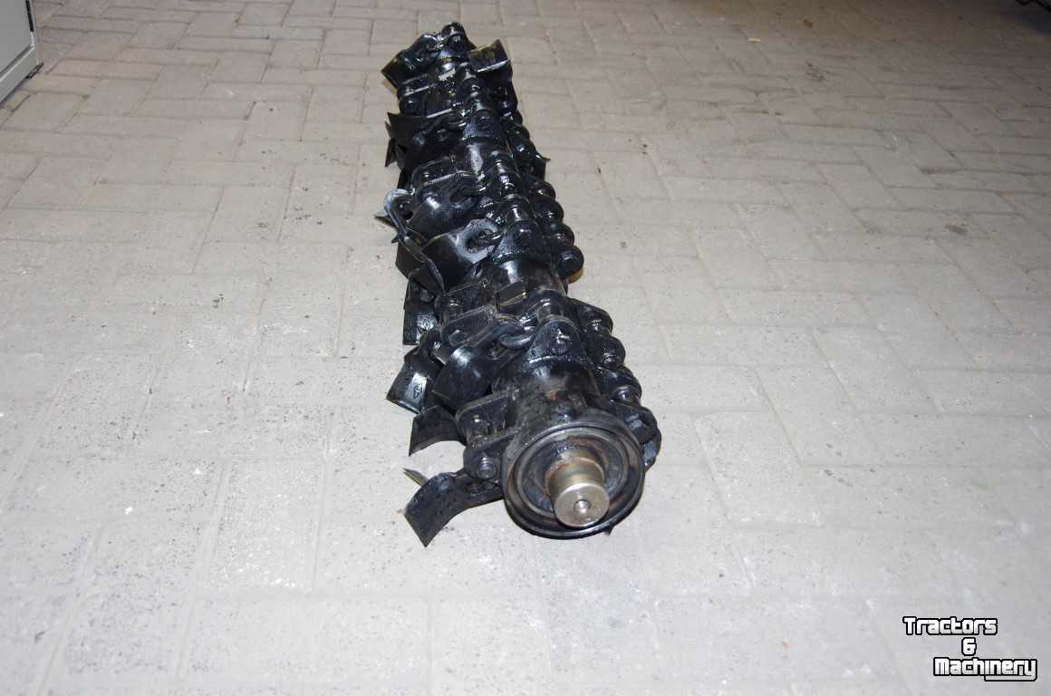 Diverse new spare-parts Maschio Klepelas 1.2 Mtr voor Armklepelmaaier