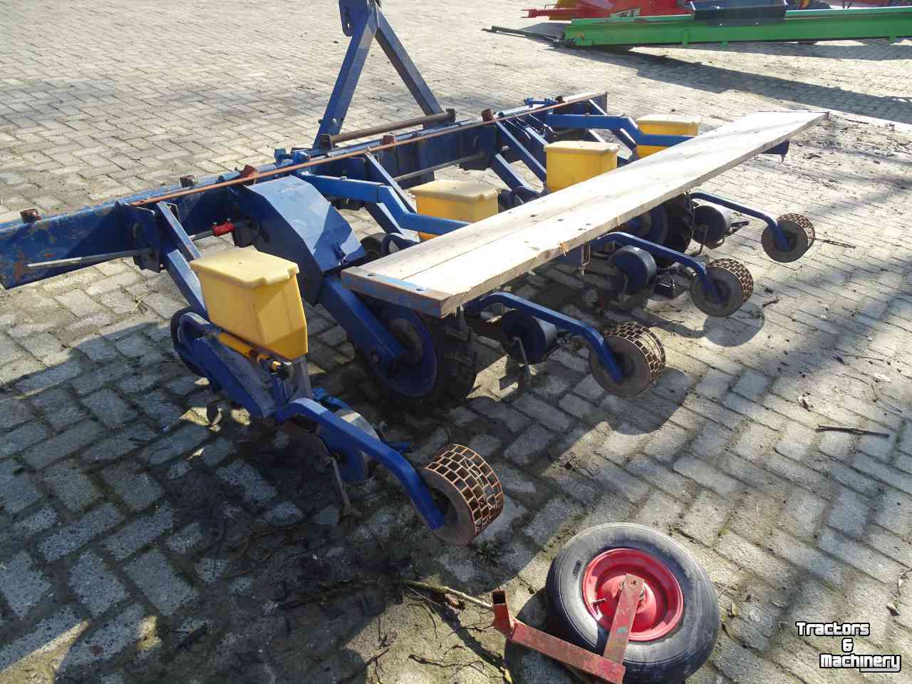 Vegetable- / Precision-seed drill  Nibex 500 Wortelzaaier / Lepelzaaier 4x75 cm