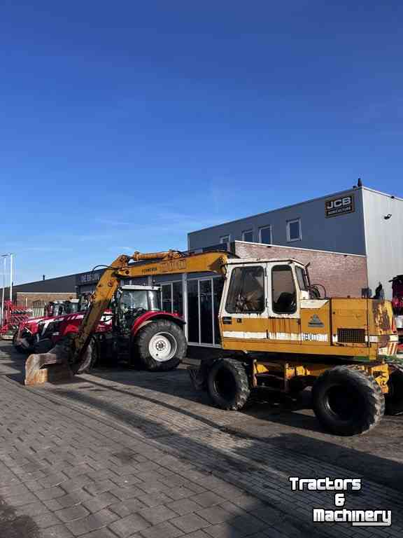 Excavator mobile Liebherr 900