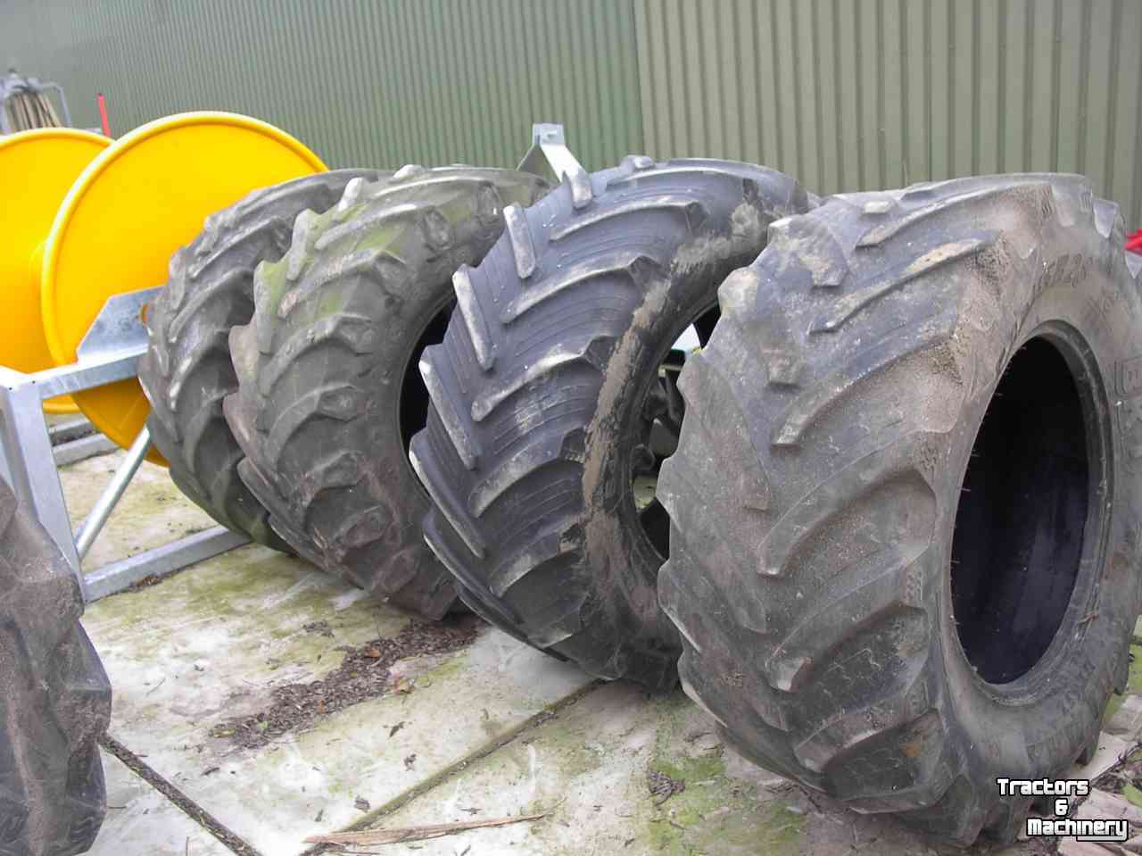 Wheels, Tyres, Rims & Dual spacers  540/65 x 28