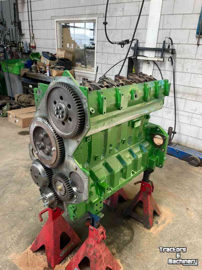 Used parts for forage harvesters John Deere JD6135 Reman motor