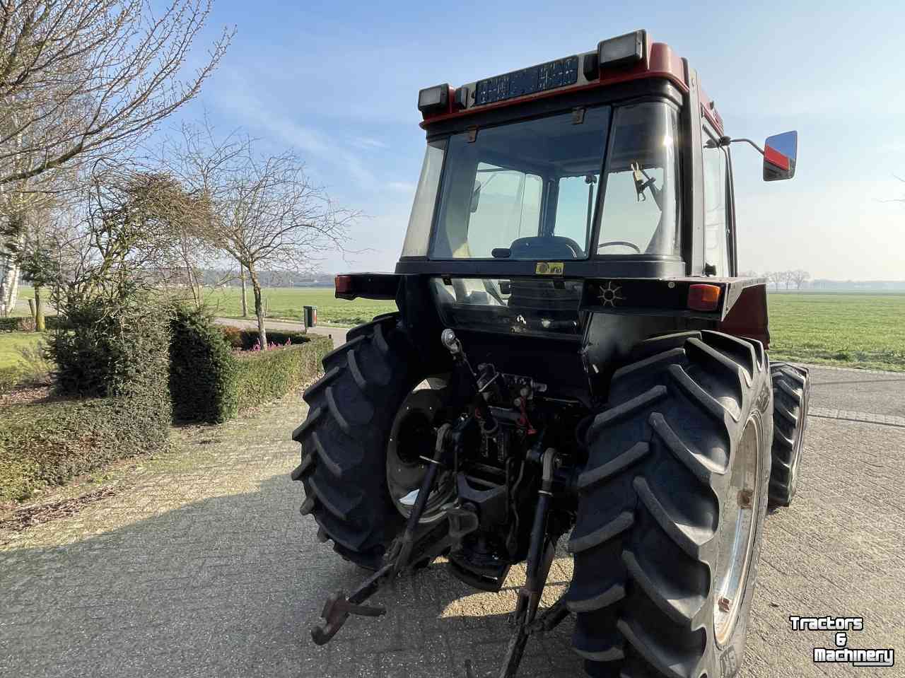Tractor Case-IH 845XL Plus