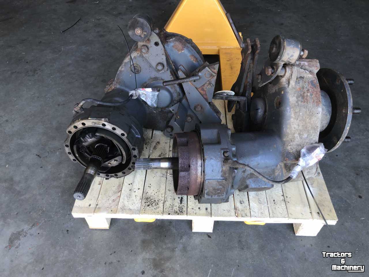 Used parts for tractors Fendt 304