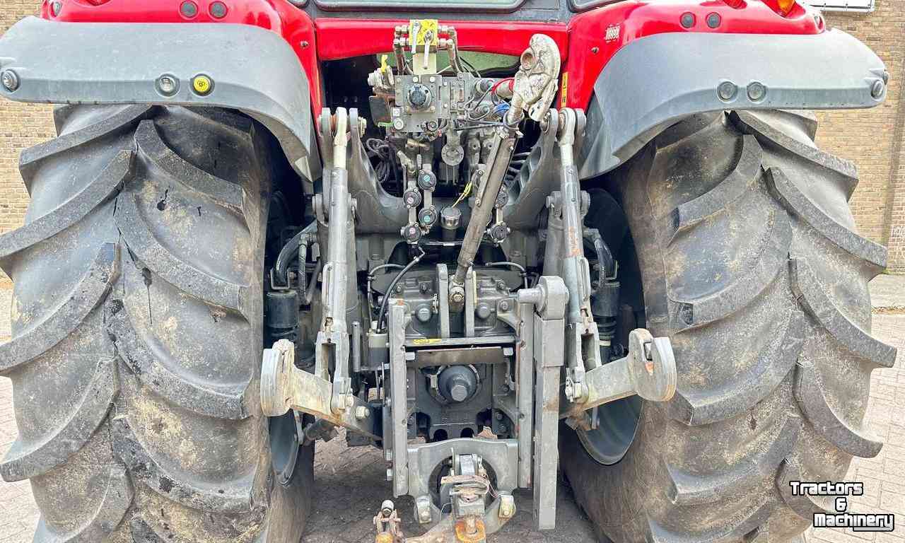 Tractors Massey Ferguson 7720 Dyna-6 Efficient Tractor