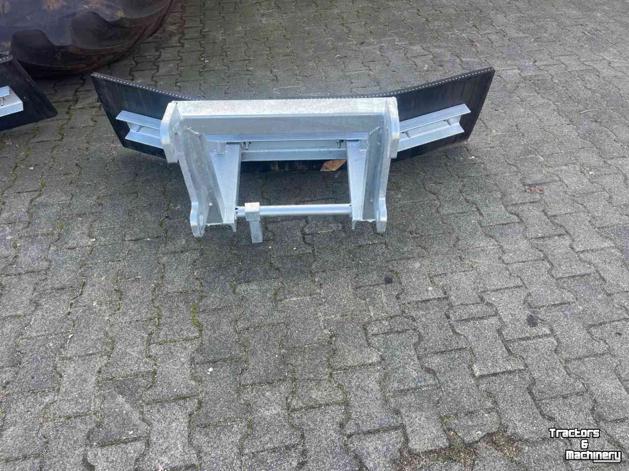 Rubber yard scraper  sneeuwschuiven / modderhuiven  210 cm 160 cm