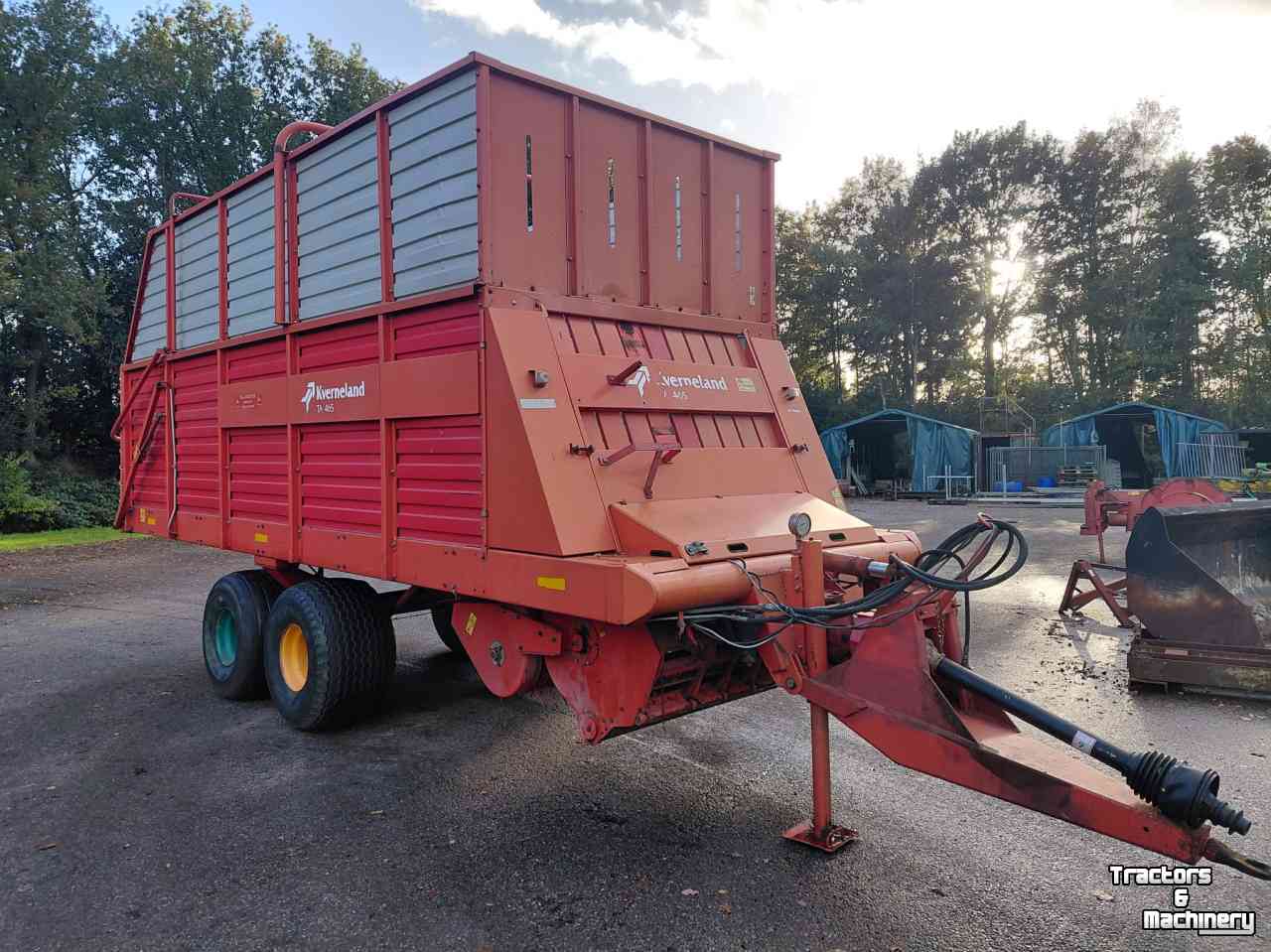 Self-loading wagon Kverneland TA 465