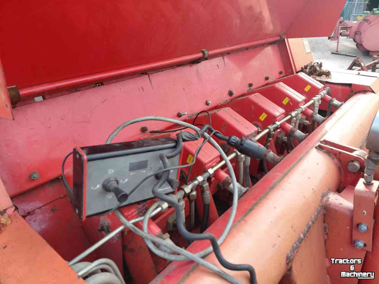 Self-loading wagon Kverneland TA 465
