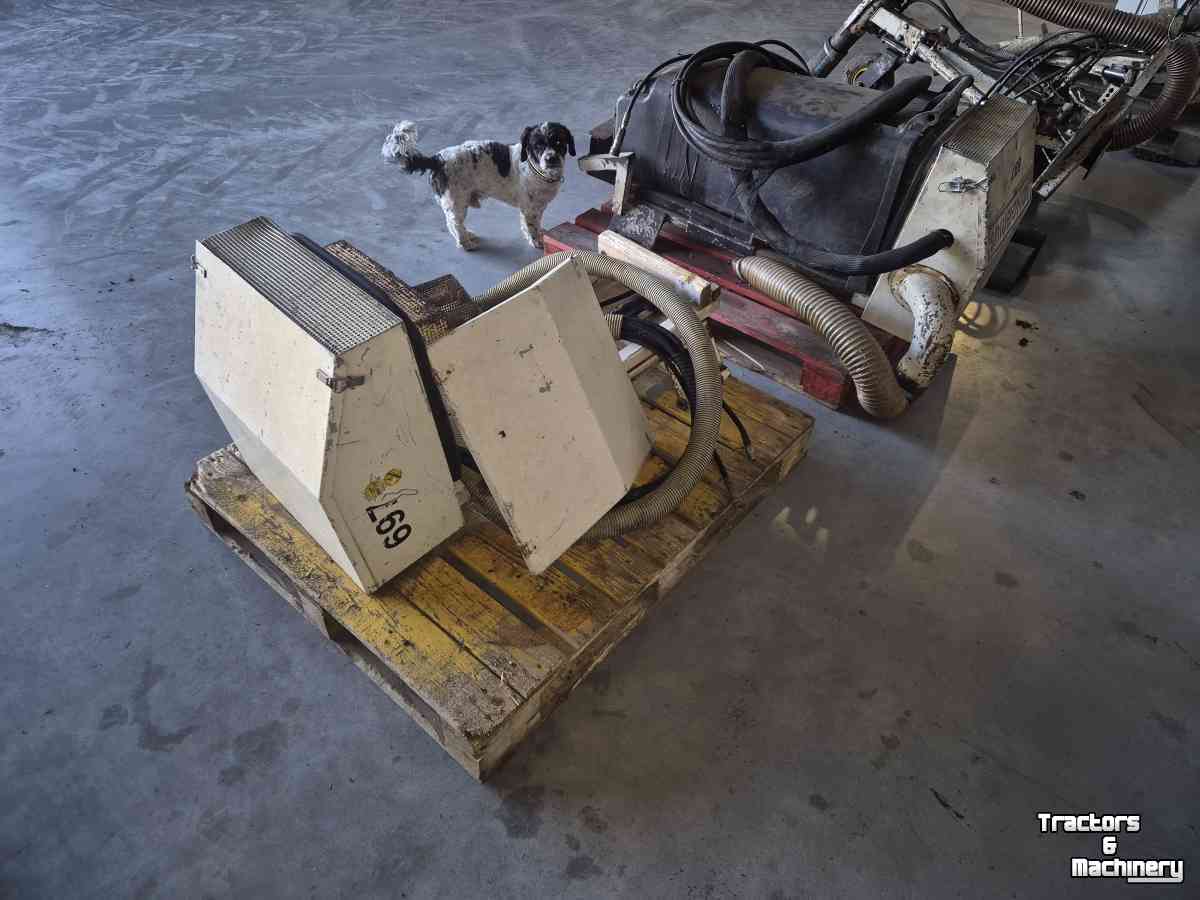Vacuum sweeper  Poepzuigers voor LM-Trac