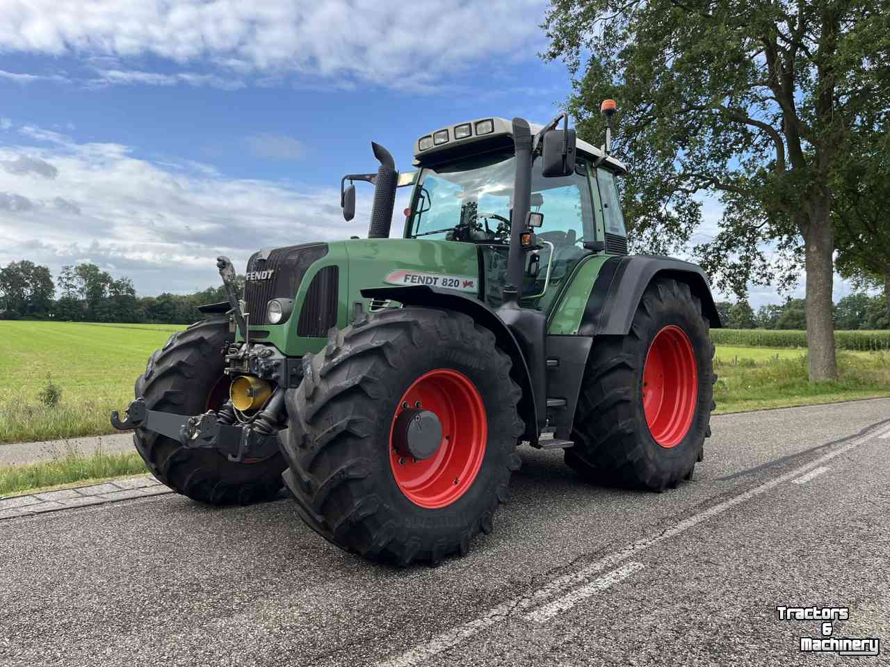 Tractor Fendt 820 Tractoren