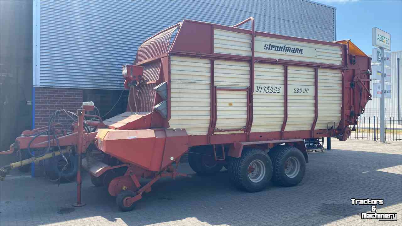 Self-loading wagon Strautmann Vitesse 230 DO