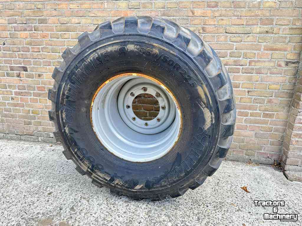 Wheels, Tyres, Rims & Dual spacers Alliance 650/50R22.5 A-885 80%