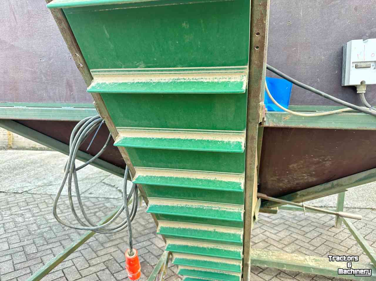 Other conveying equipment and accessories  Lewi Aardappelbunker