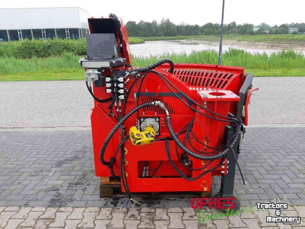 Wood shredder Greentec Cheetah 30 Unimog
