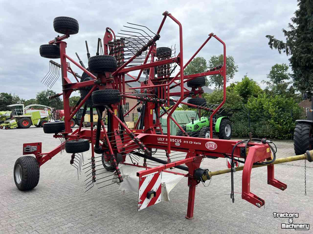 Rake Lely Hibiscus 915 CD Vario