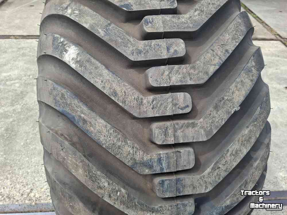 Wheels, Tyres, Rims & Dual spacers  De Molen 550/60R22.5