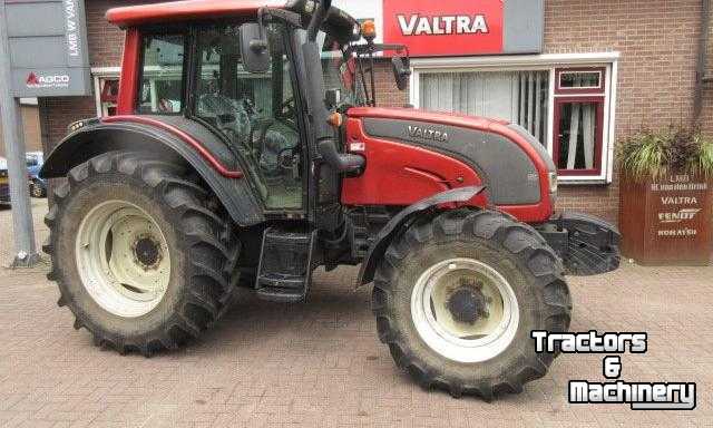 Tractors Valtra N91 HiTech Traktor Tractor Tracteur