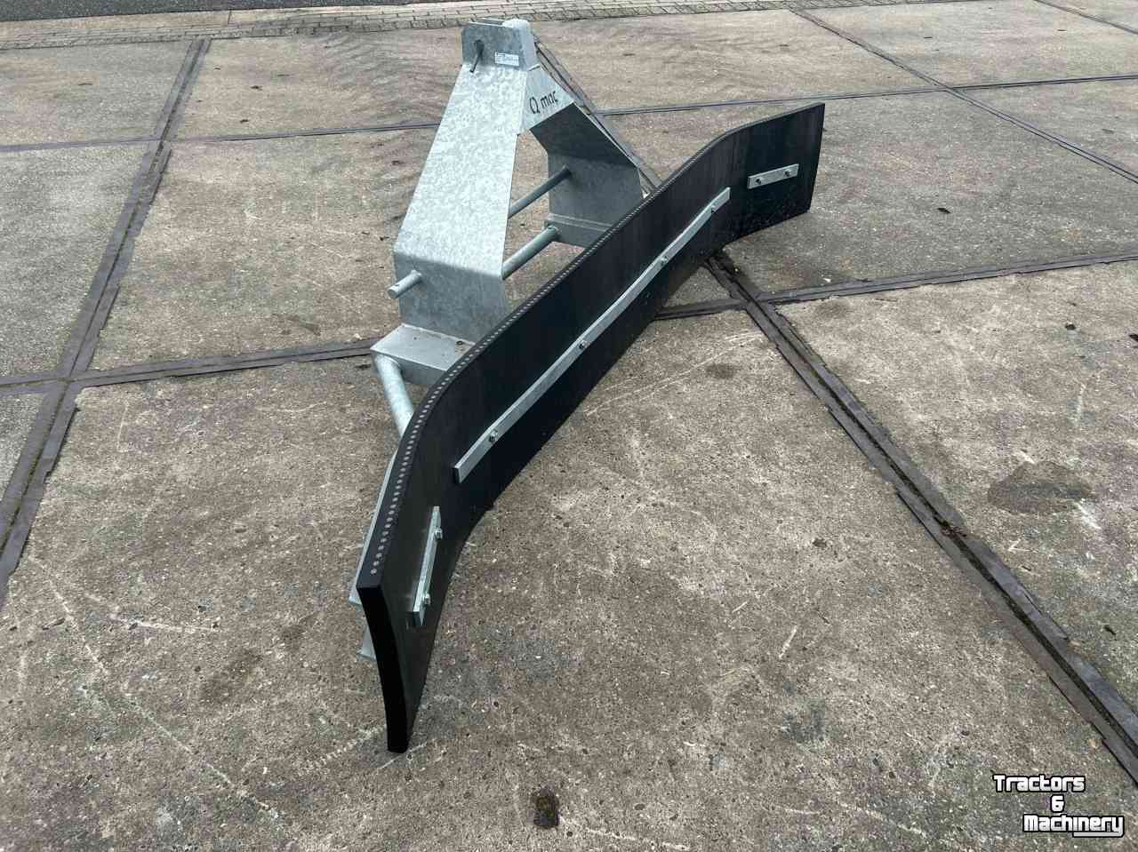 Rubber yard scraper Qmac Rubberschuif RSTL270