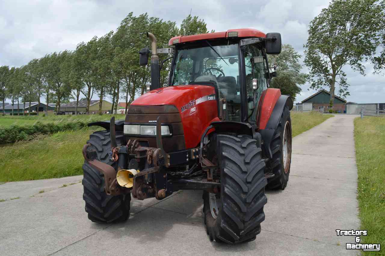 Tractor Case-IH mxu 135