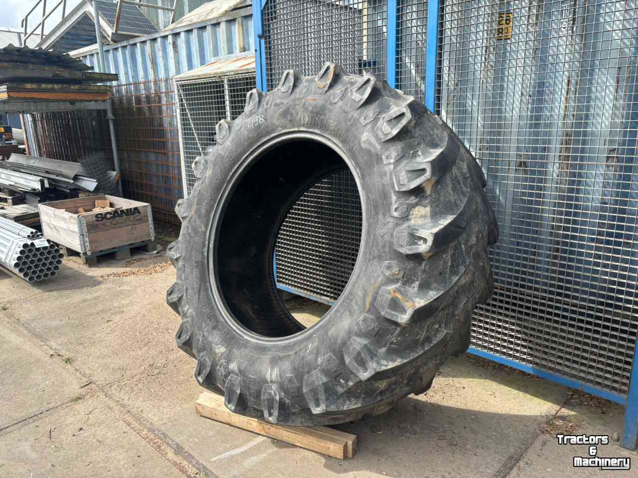 Wheels, Tyres, Rims & Dual spacers Pirelli 580/70xR38  5807038  TM700 Pirelli