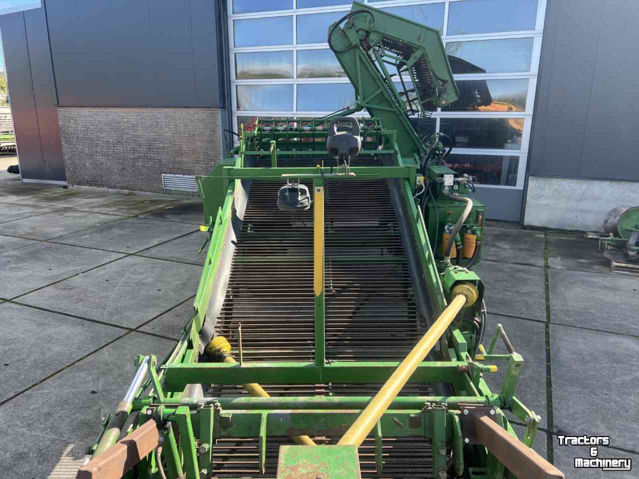 Onion harvester Krakei Uienlader, uienrooier