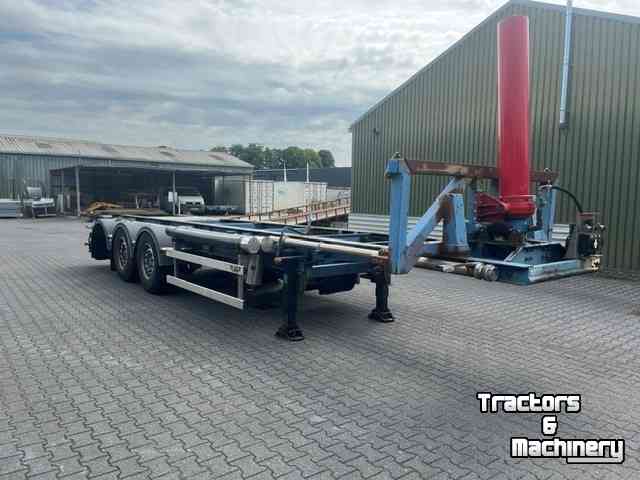Truckwagon Schmitz Cargobull, Fruehauf container chassis, LAG container chassis / kipper