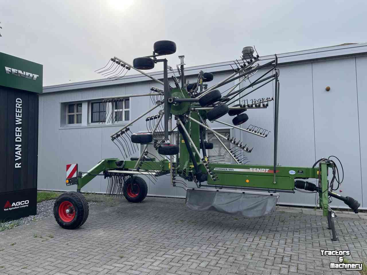 Rake Fendt Former 880 zwadhark zgan
