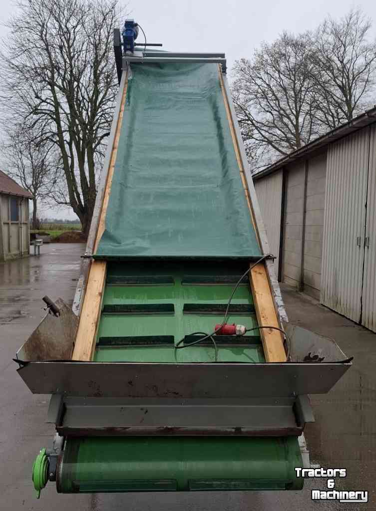 Elevator conveyor  Opvoerband / aanvoerband
