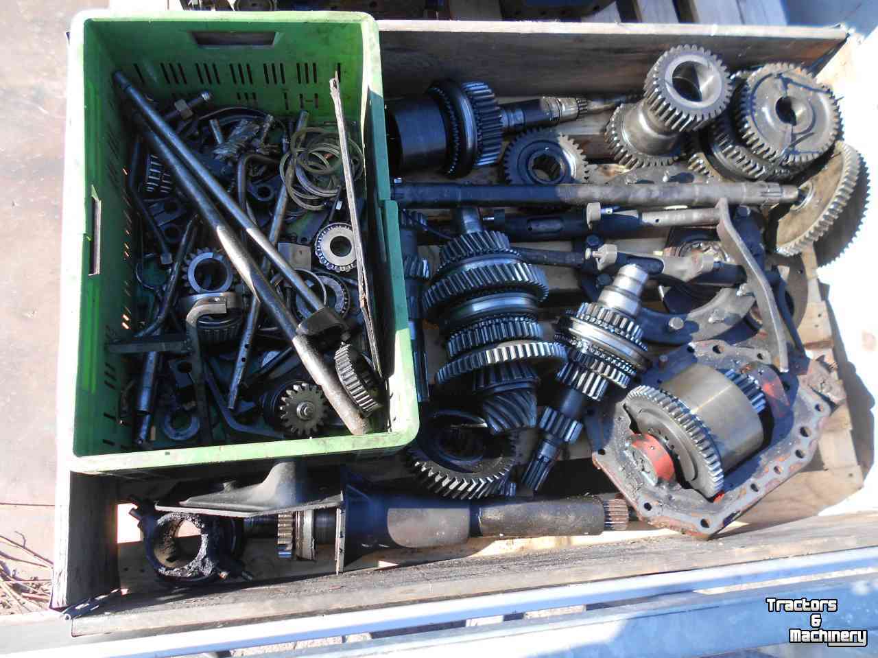 Used parts for tractors Case-IH 956 /1056