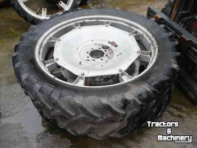 Wheels, Tyres, Rims & Dual spacers Alliance 11.2r44