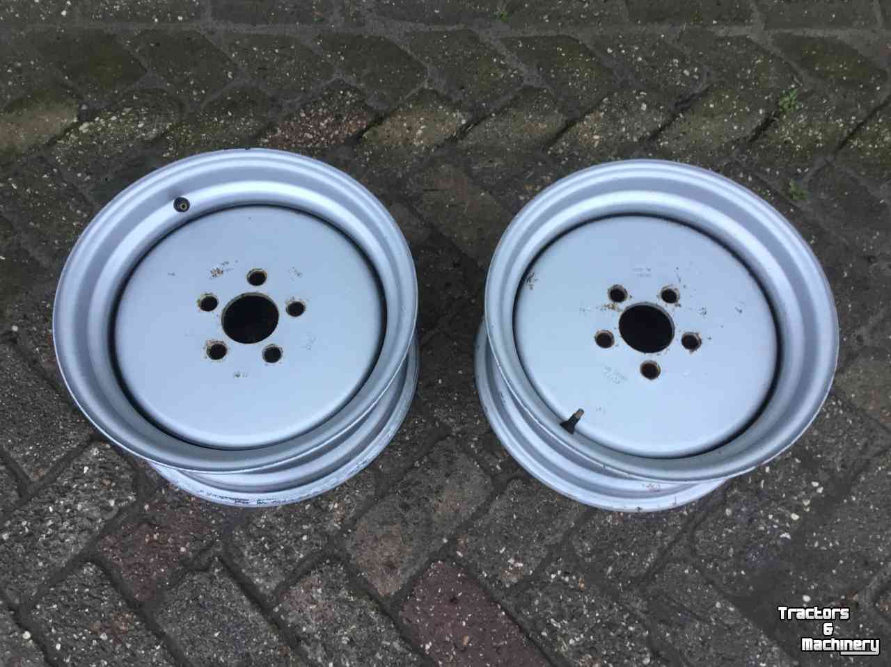 Wheels, Tyres, Rims & Dual spacers  7jx15