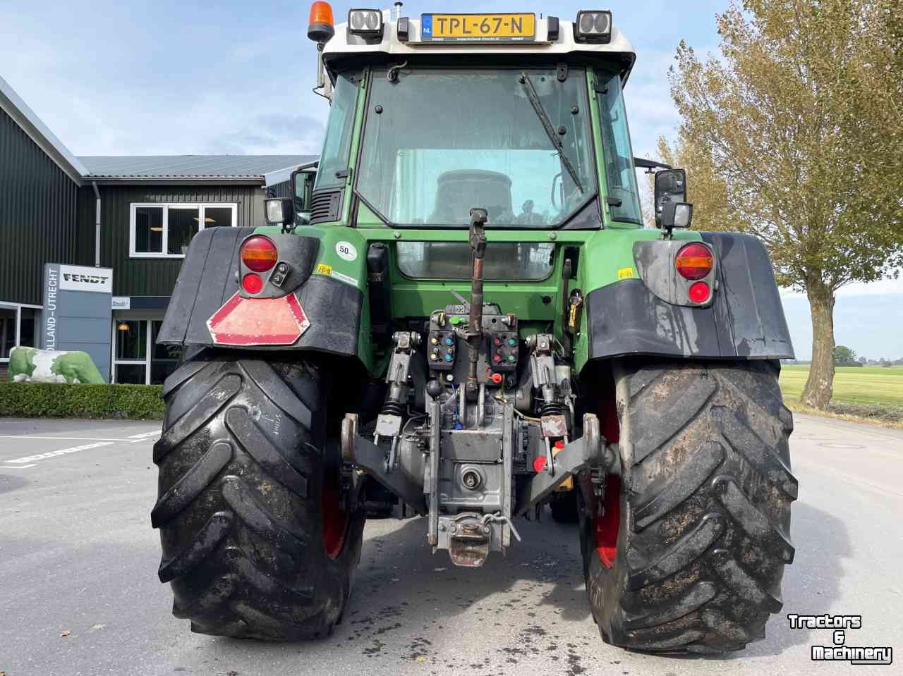Tractors Fendt 415 TMS