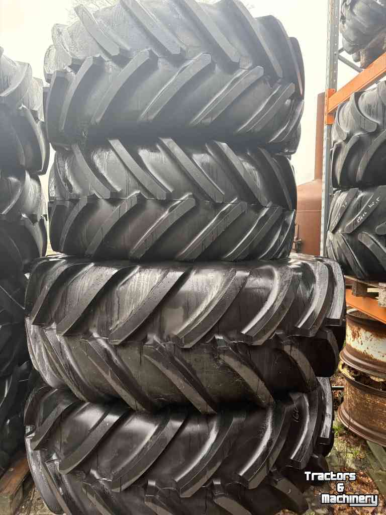 Wheels, Tyres, Rims & Dual spacers Michelin 710/70R42 en 600/70R30 set op velg