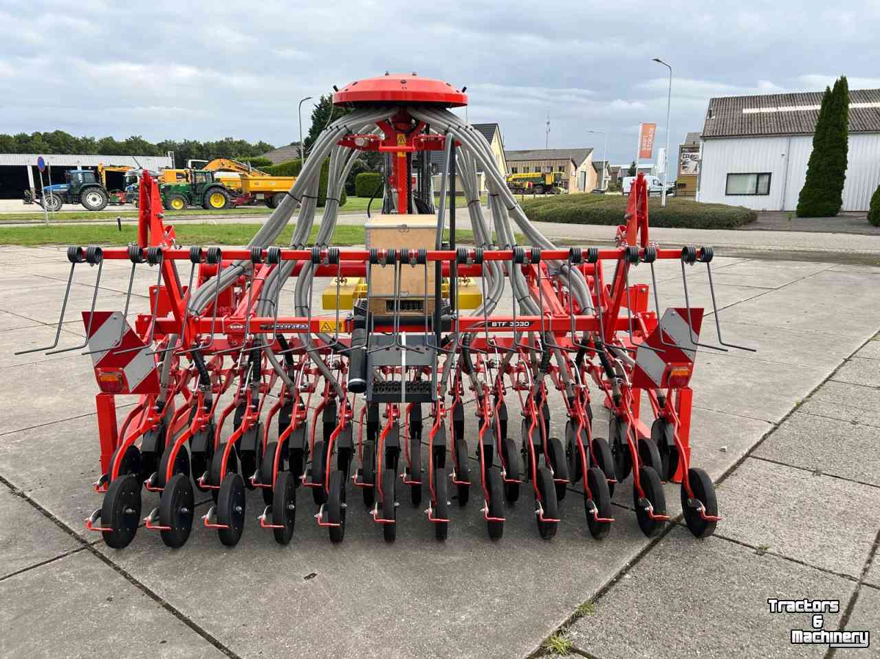 Seed drill Kuhn BTF 3030