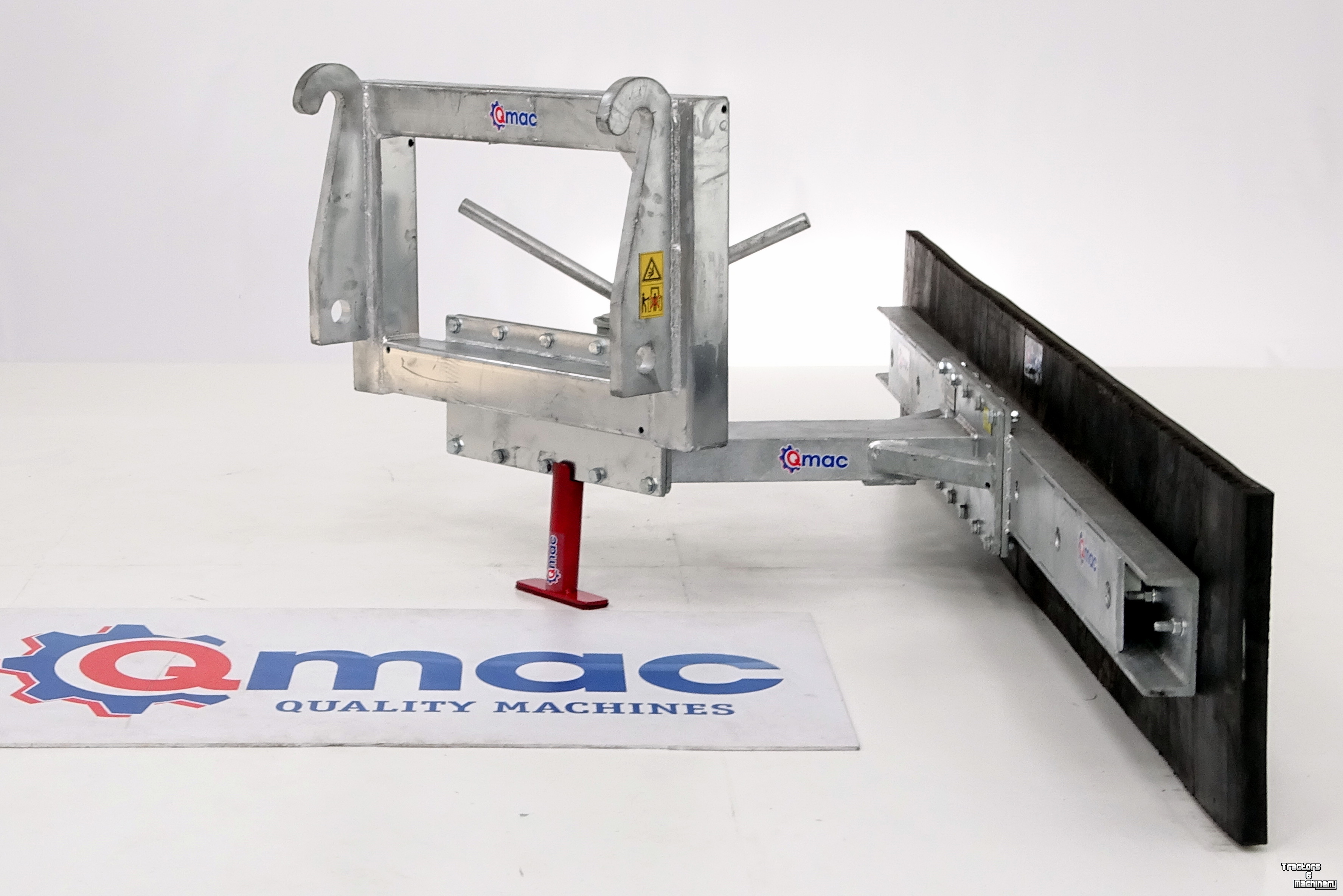 Manure scraper Qmac Rubber manure scraper hookup Weidemann