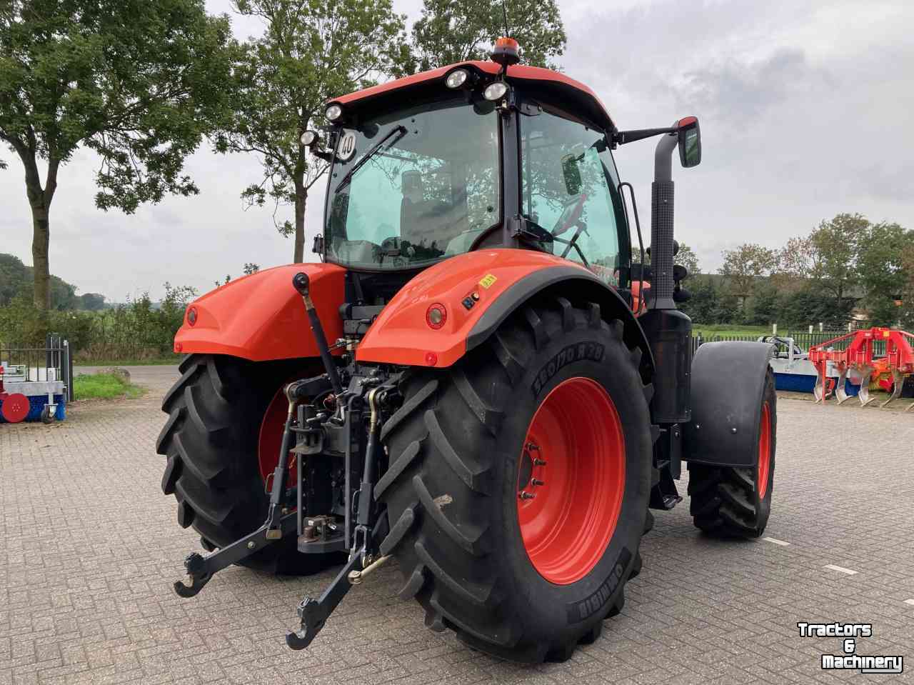 Tractor Kubota M7151  KVT