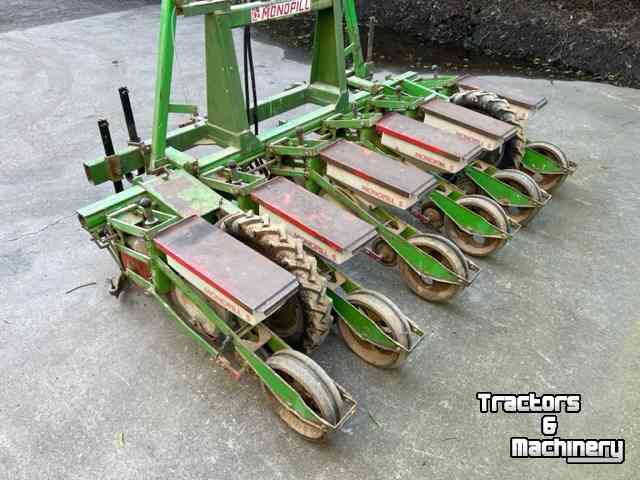Vegetable- / Precision-seed drill Accord monopill S