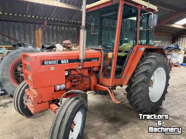 Tractor Renault 651