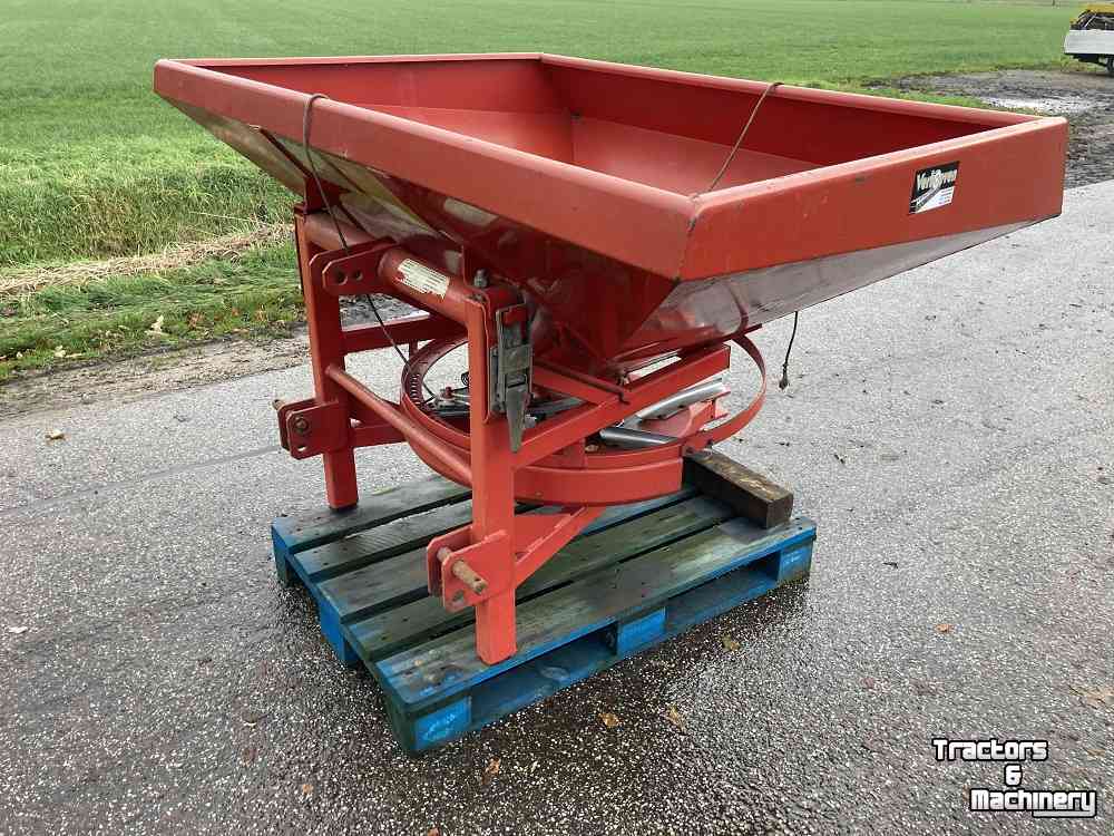 Fertilizer spreader Lely 1500 kunstmeststrooier