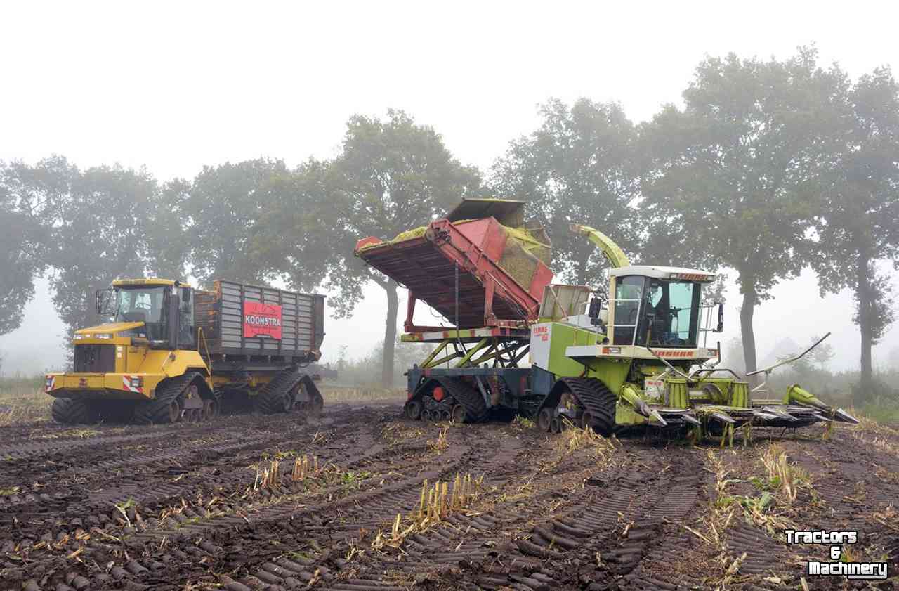 Forage-harvester Claas 860 en TG 2104
