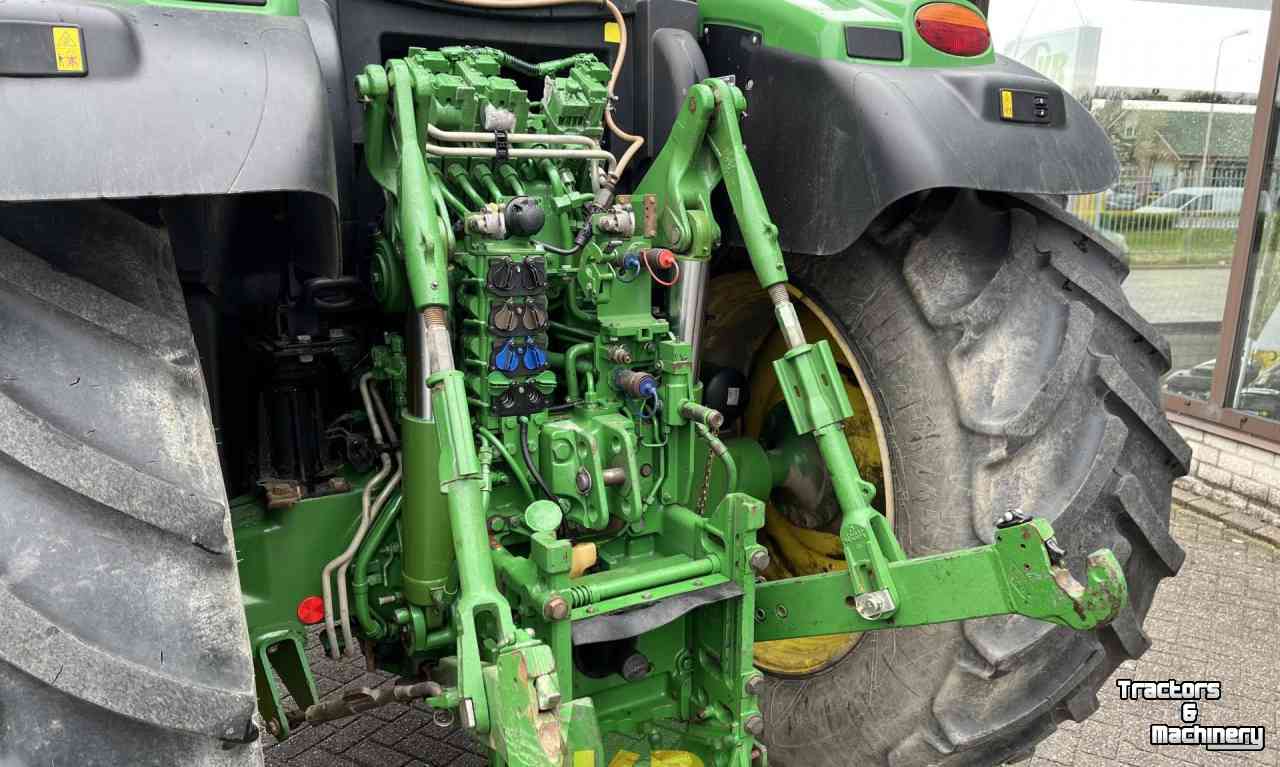 Tractors John Deere 6175R Premium Tractor