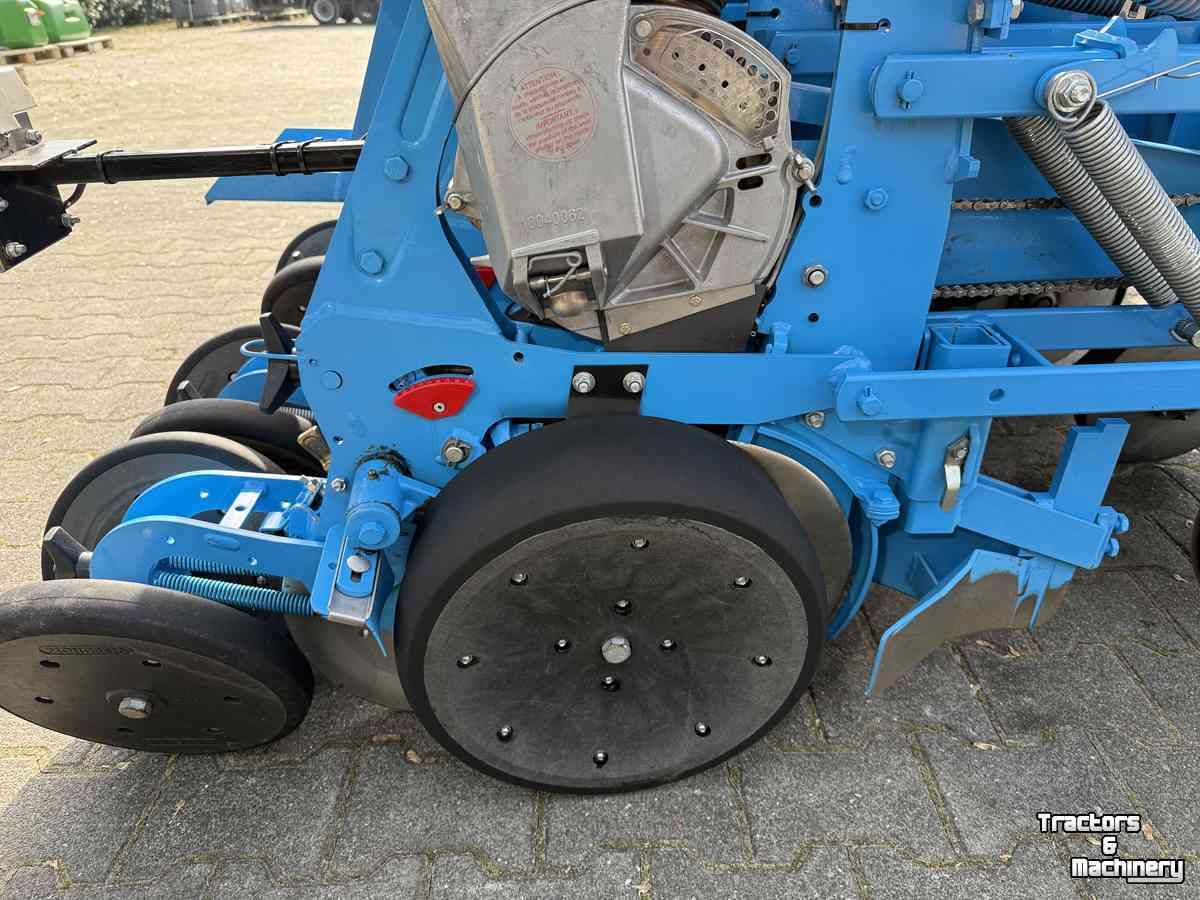 Seed drill Monosem NG4. 6rij maiszaaimachine