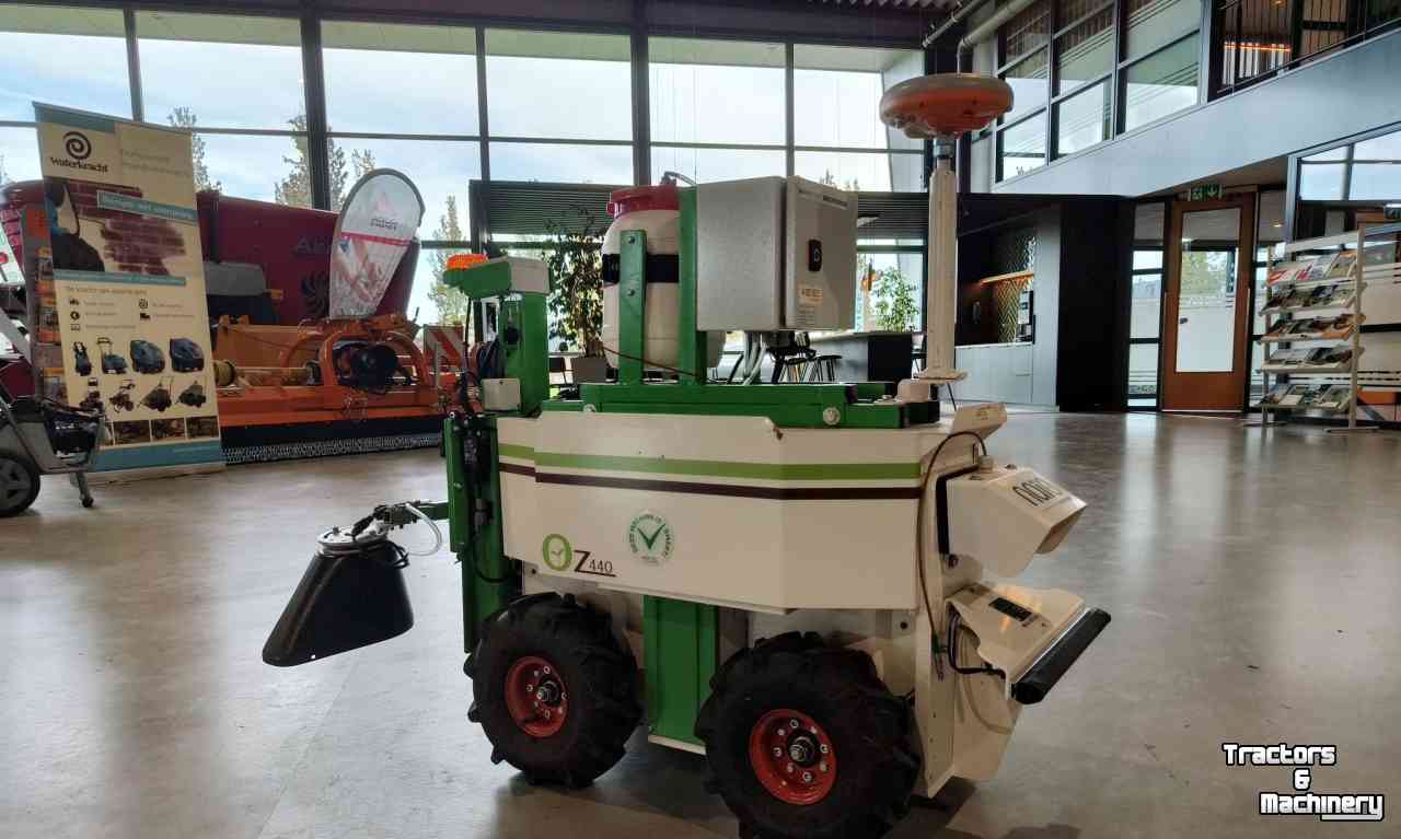 Other lawn and garden equipment and accessories NAIO OZ Robot Z440 Multifunctionele robot machine