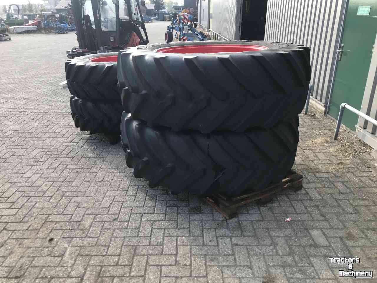 Wheels, Tyres, Rims & Dual spacers Michelin 480/70R30 + 650/65R42