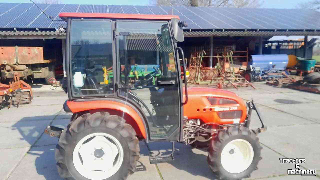 Horticultural Tractors Branson 3100
