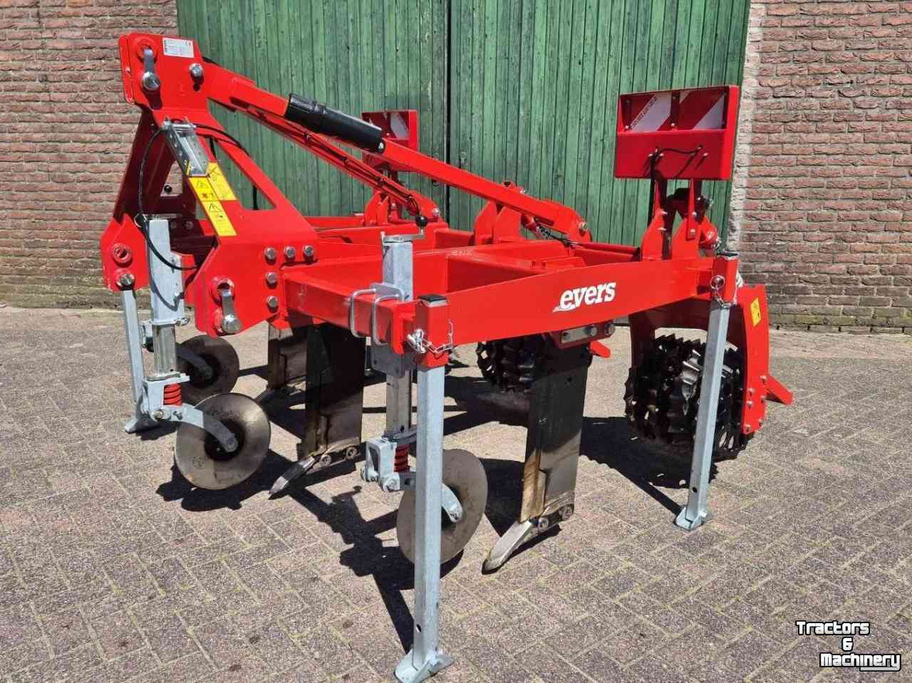 Meadow aerator Evers WBG-3 graslandwoeler beluchter demo