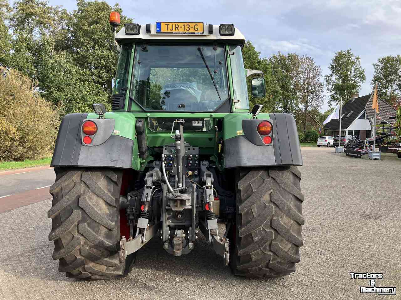 Tractors Fendt 415 Vario TMS