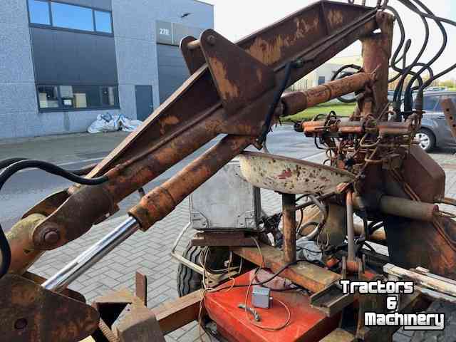 Other earthmoving and heavy equipment and accessories Atlas 402
