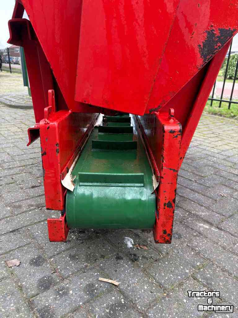Sawdust spreader for boxes Mehrtens EG1200BL Boxenstrooier