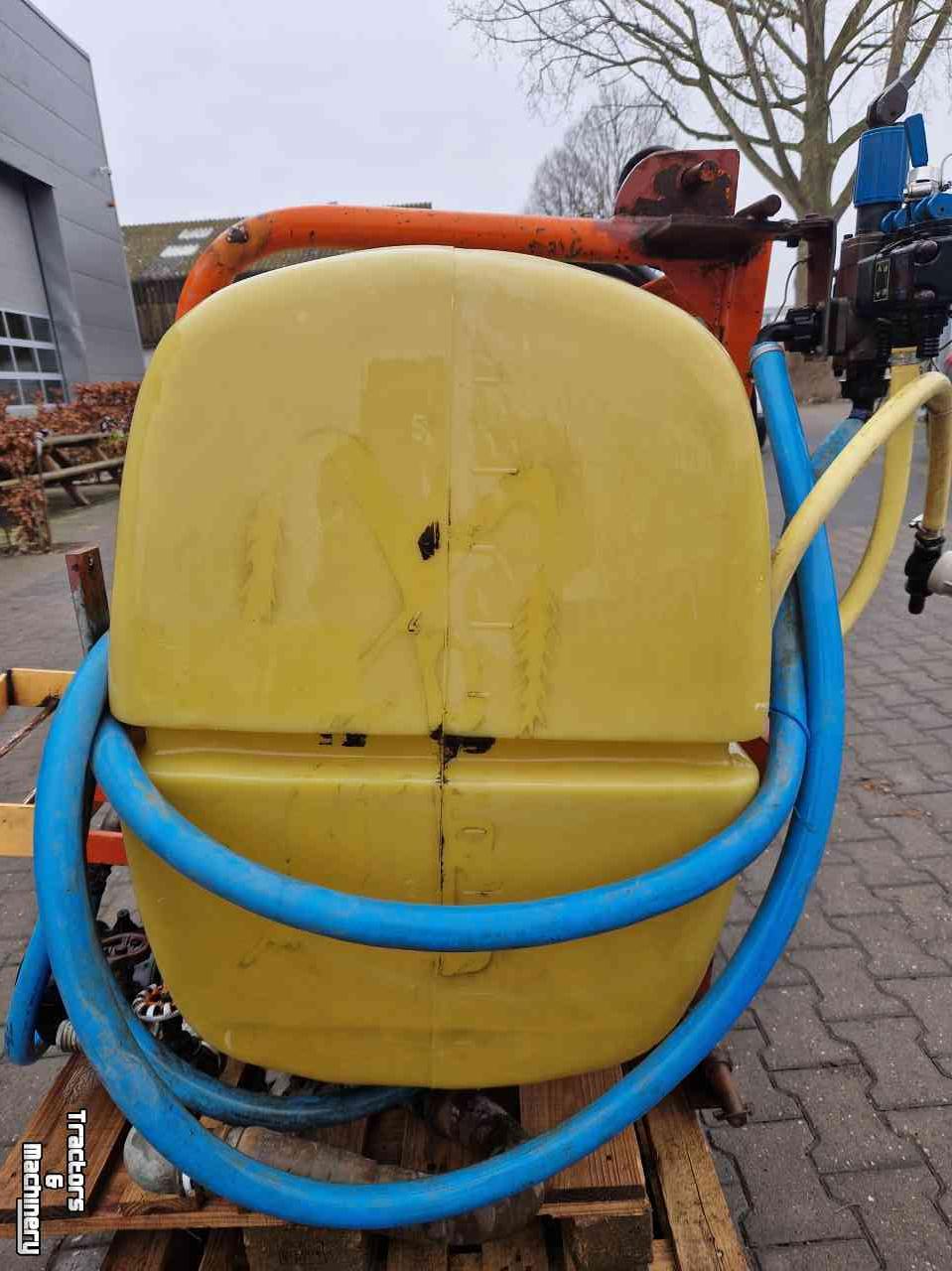 Fieldsprayer 3 points Douven Spuittank